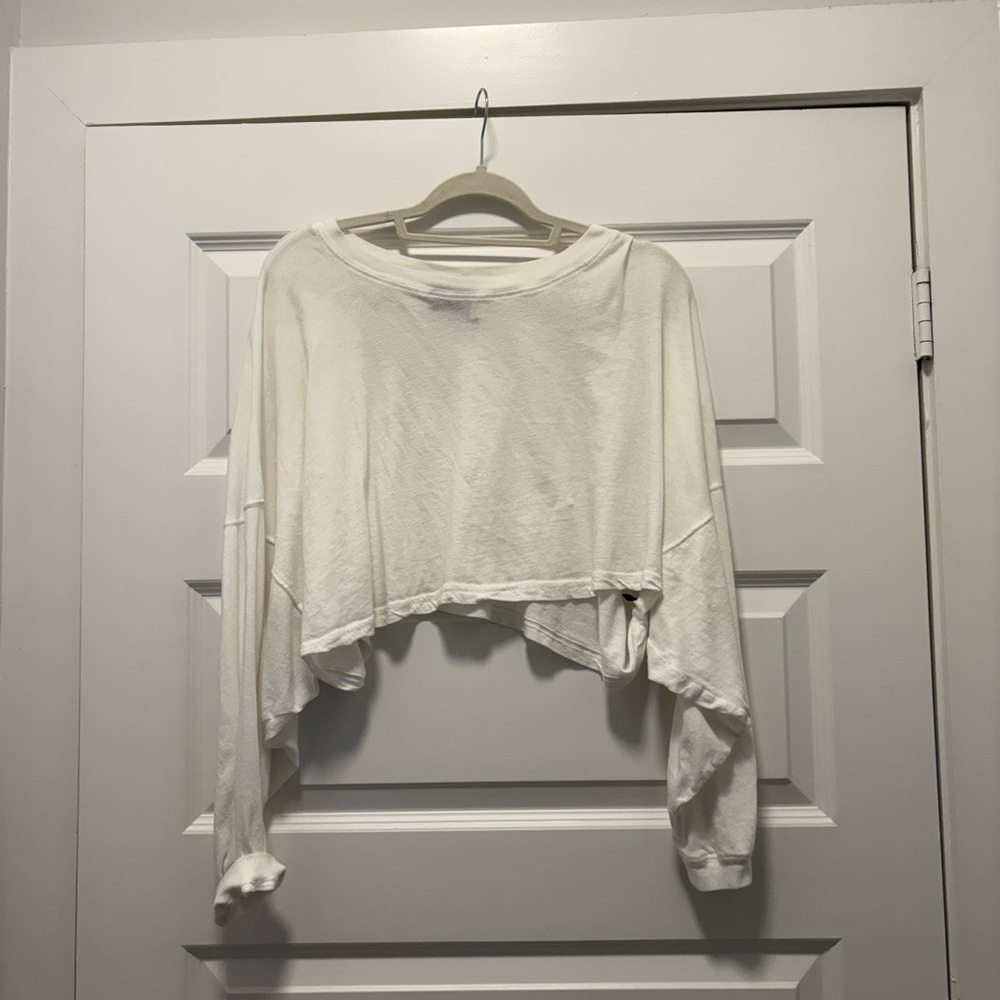 urban outfitters oversized long sleeve crop